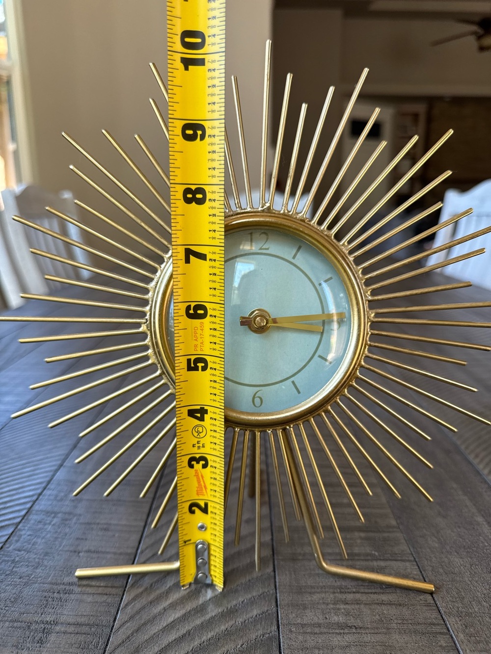 Vintage Mid-Century Modern Atomic Sunburst Desk Clock - Picture 12 of 12